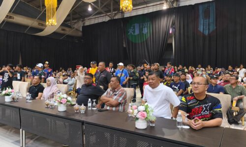 HARI KEDUA LUAR BIASA, HAMPIR 50,000 MERIAHKAN KARNIVAL ANAK MUDA MELAKA