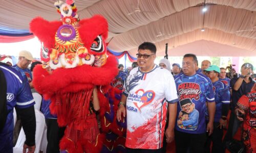 DUN AYER LIMAU DAPAT ENAM DEWAN UNTUK KOMUNITI