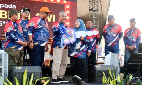 TPM KAGUM MELAKA SANTUNI RAKYAT MENERUSI WRUR DEKATI AKAR UMBI