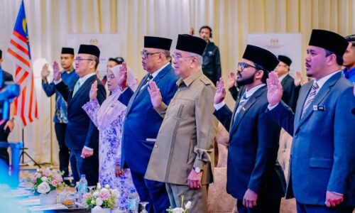 ‘KALAU DAH TANDA TANGAN, HARI INILAH SAYA ISYTIHAR’ – AB RAUF