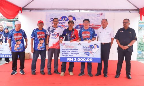 TURUN PADANG WRUR, JELAJAH KETUA MENTERI SAYANG RAKYAT BAWA SINAR BUAT PESAWAH