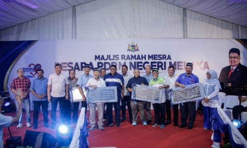 LEBIH 200 PENCAPAIAN DILAKAR SEPANJANG TIGA TAHUN PENTADBIRAN AB RAUF