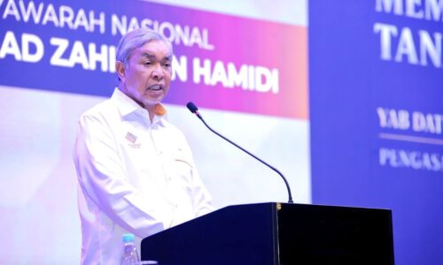 PERLEMBAGAAN TIDAK BOLEH DIBACA SECARA ‘À LA CARTE’