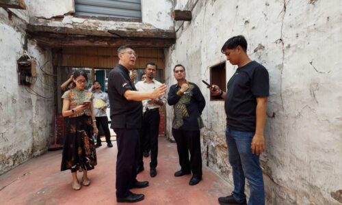 MAIM TAWAR SEWA TUJUH PREMIS WAKAF DI JONKER WALK SERENDAH RM700