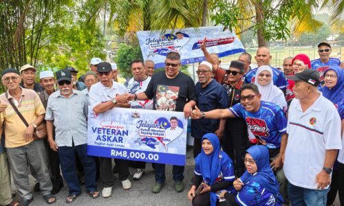 WARGA AYER LIMAU TERIMA INSENTIF BELANJA RAKYAT, BERAS PERCUMA