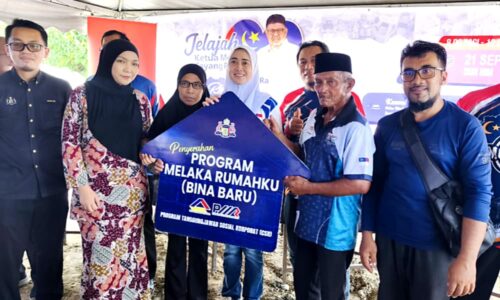 ‘SUMBANGAN RUMAH JADI PERMULAAN BAHARU KELUARGA ZAKARIA’