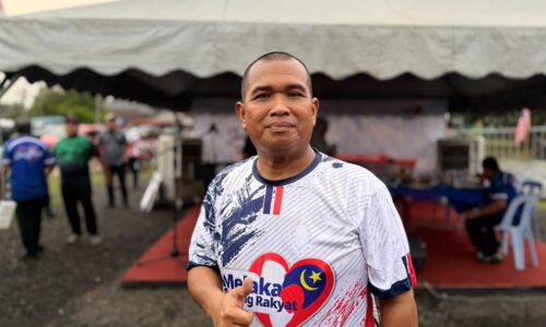 KEPERLUAN LEBIH 50,000 PENDUDUK DUN DURIAN TUNGGAL JADI FOKUS ZAHARI LIMA TAHUN AKAN DATANG