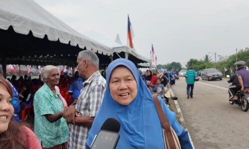 JELAJAH KETUA MENTERI SEJAHTERAKAN RAKYAT, SUBURKAN PERPADUAN