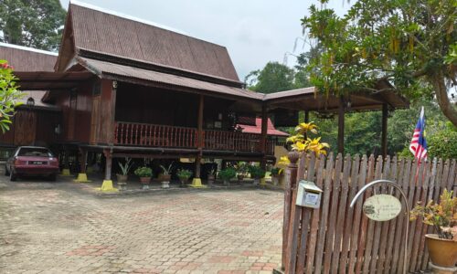 INAP DESA AYER LIMAU GAMIT NOSTALGIA