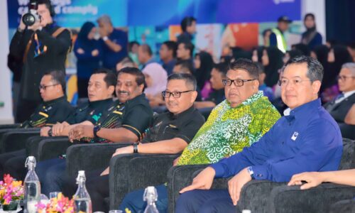 TAPEM SEDIA BANTU ANAK MELAKA LANJUTKAN PENGAJIAN DI ALAM