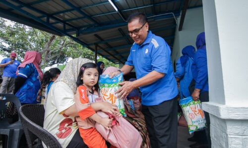 TOK MAN IKRAR BANTU ‘BIRUKAN’ PANTAI KUNDOR