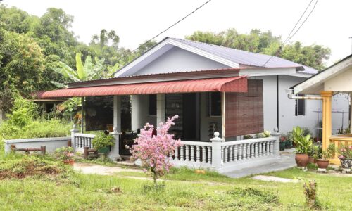 ‘TIADA LAGI TIDUR-TIDUR AYAM, RISAU RUMAH ROBOH DIBADAI RIBUT’