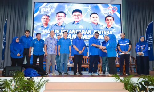 ‘NAK JADI WAKIL RAKYAT, JANGAN TIBA-TIBA TURUN DARI LANGIT’