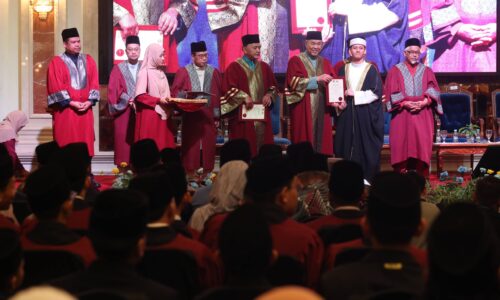 HUFFAZ JUGA MAMPU JADI PERDANA MENTERI – AHMAD ZAHID