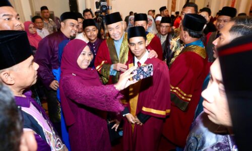 SASAR 125,000 HUFFAZ PROFESIONAL MENJELANG 2050
