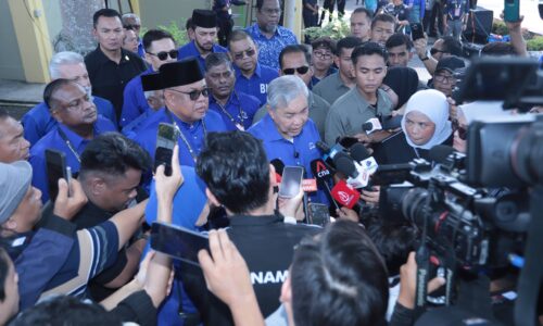 PRN MELAKA: AHMAD ZAHID CADANG AB RAUF KEKAL KETUA MENTERI JIKA BN BENTUK KERAJAAN