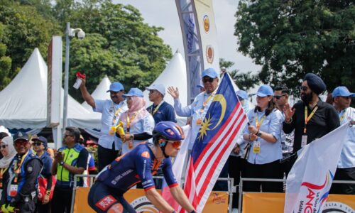 MELAKA TEROKA PELANCONGAN SUKAN, SASAR ACARA BERTARAF DUNIA