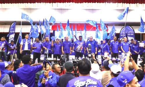 RUNDINGAN AKHIR TENTUKAN AGIHAN KERUSI BN DI LIMA DUN PARLIMEN ALOR GAJAH
