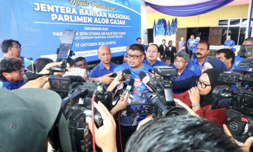 ‘ JANGAN ADA DURI DALAM DAGING, GUNTING DALAM LIPATAN’ – AB RAUF