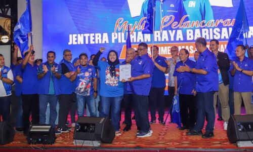 104 AHLI PKR TANJUNG BIDARA SERTAI UMNO