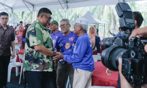 EDRA SUMBANG RM40,000 BANTU 150 KELUARGA DI DUN TANJUNG BIDARA