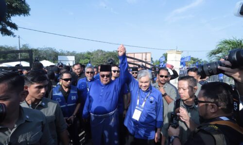 PRN MELAKA: AHMAD ZAHID IRINGI AB RAUF KE PUSAT PENAMAAN CALON TANJUNG BIDARA