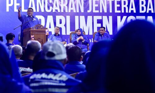 PRN MELAKA: BN PERKUKUH JR DIGITAL, KUASAI ‘SERANGAN UDARA’