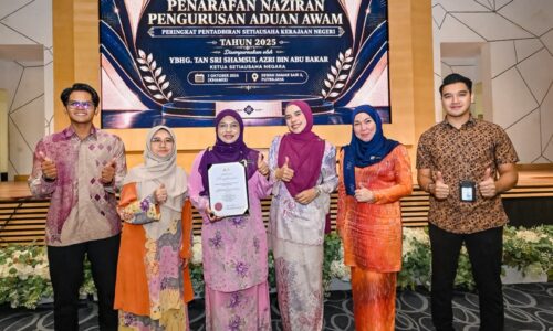 MELAKA RAIH TUJUH PENARAFAN PENGURUSAN ADUAN AWAM