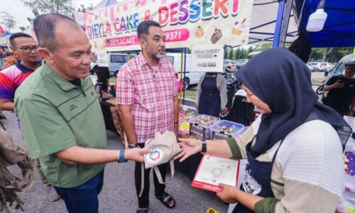 2,521 PENJAJA NIKMATI PENGURANGAN 50 PERATUS LESEN MBMB
