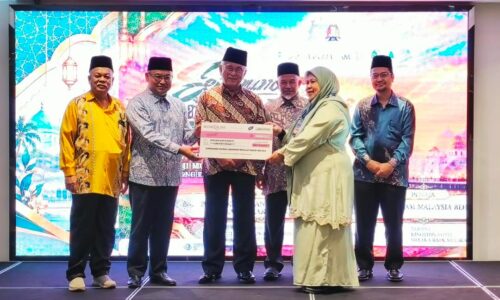 DULU TIDUR ATAS LANTAI SIMEN, SEKARANG MILIKI SALUN SENDIRI