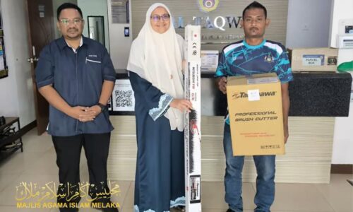 MAIM SUMBANG MESIN RUMPUT BANTU ASNAF SARA KELUARGA