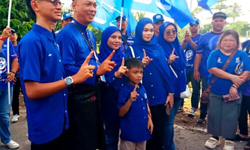 BERBEZA PARTI BUKAN ALASAN PUTUS SILATURAHIM – ALONG